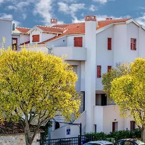 Val Guest house